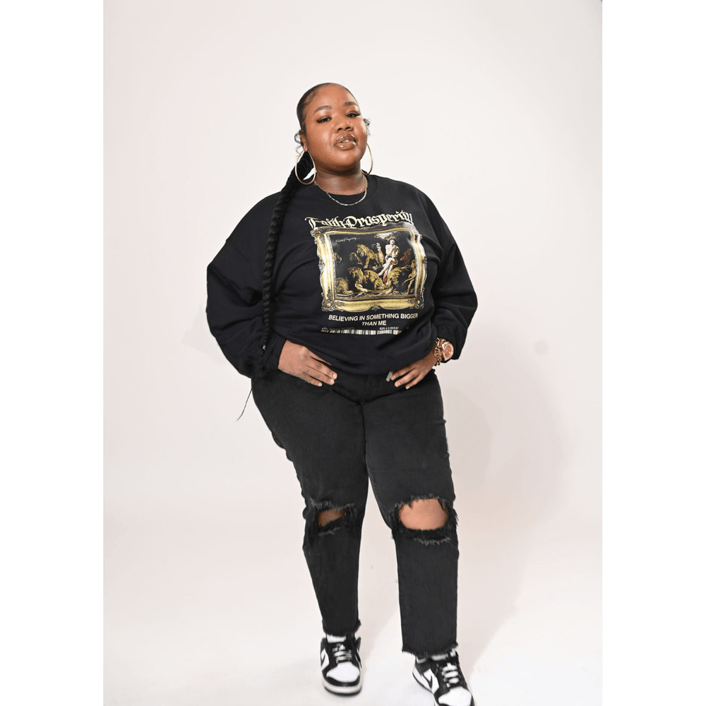 DANIEL IN THE LIONS DEN CREW NECK